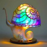 stained-glass-table-lamp-329352.jpg